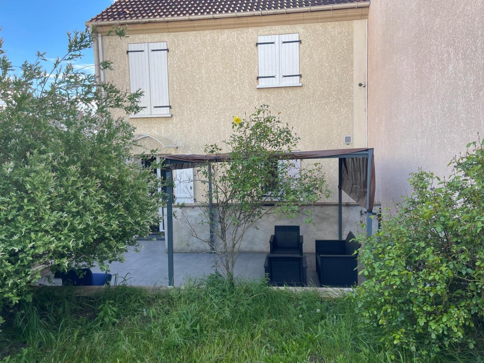 Maison De Caractere A Ballainvilliers Kültér fotó
